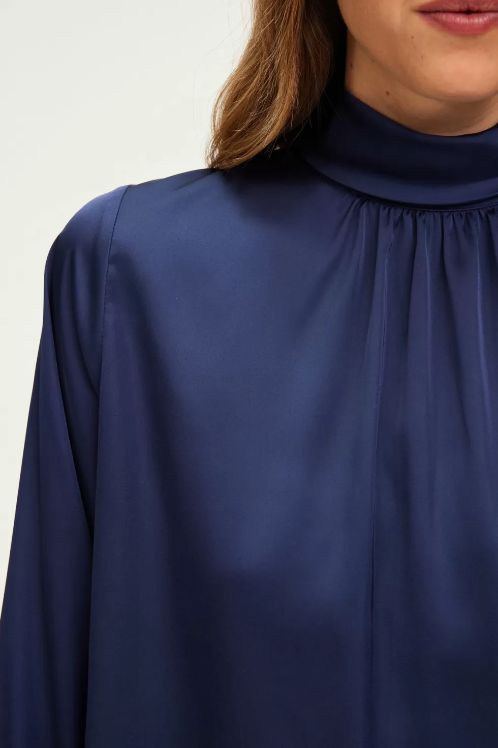 Pablo Chemises & Blouses | Blouse en satin à col montant - BERYLL
