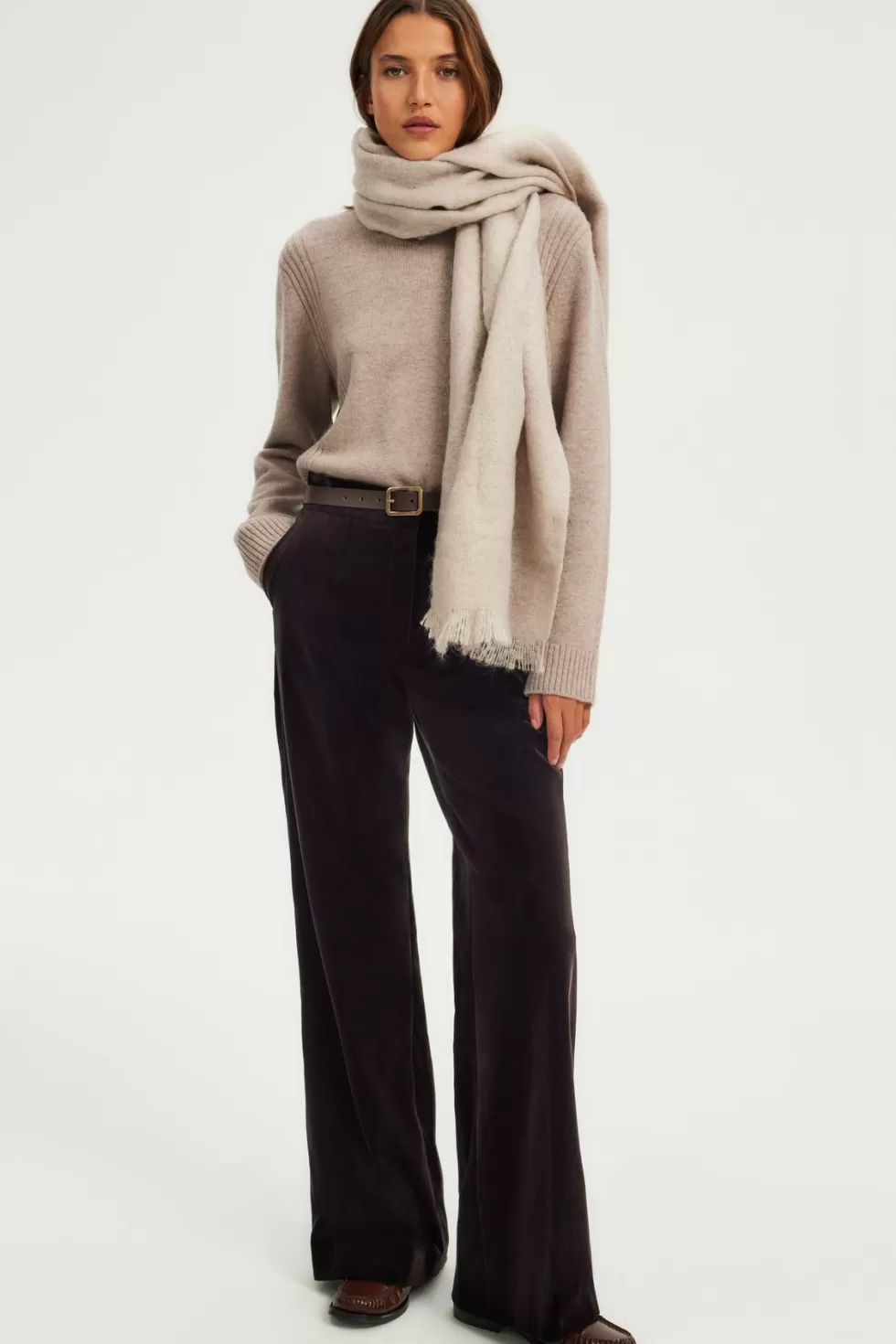 Pablo Pantalons & Jeans | Le Costume | Pantalon large en velours lisse - NAIS