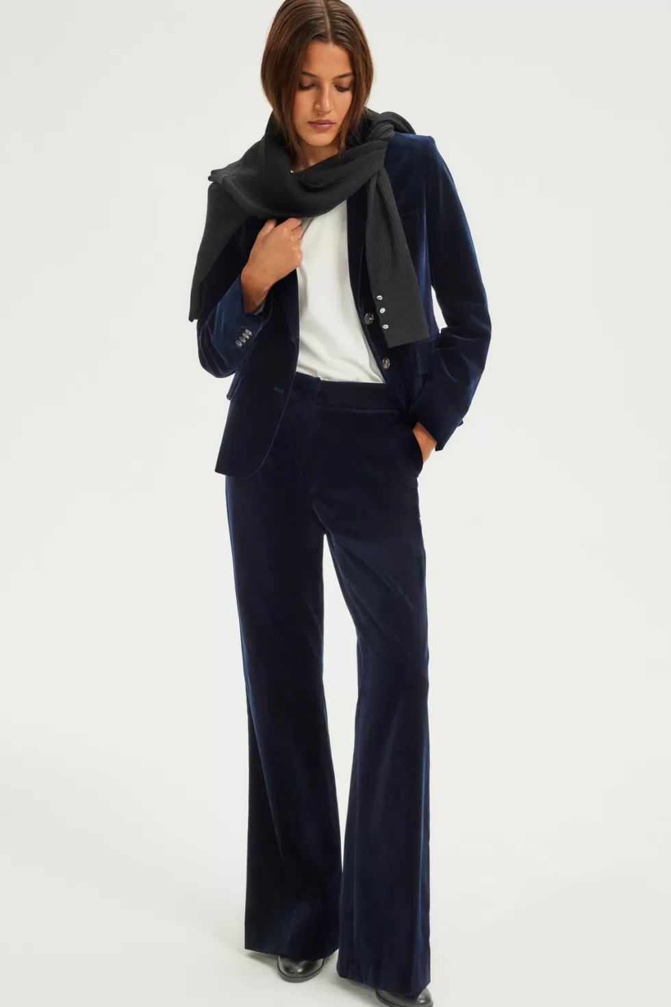 Pablo Pantalons & Jeans | Le Costume | Pantalon large en velours lisse - NAIS