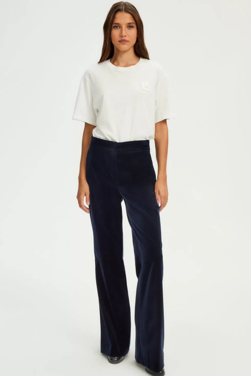 Pablo Pantalons & Jeans | Le Costume | Pantalon large en velours lisse - NAIS