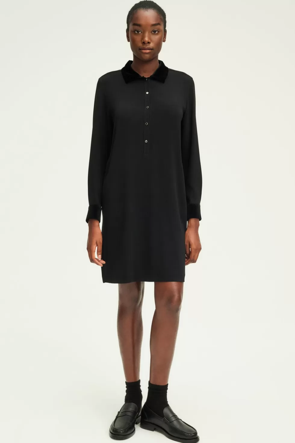Pablo Robes | Party | Robe courte à col et manches en velours - SALOI